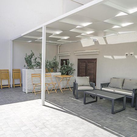 Casa Azzurra Rooms E Apartment 泰拉西尼 外观 照片