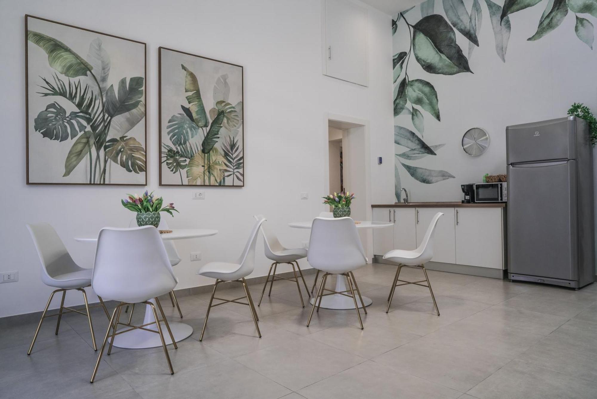 Casa Azzurra Rooms E Apartment 泰拉西尼 外观 照片
