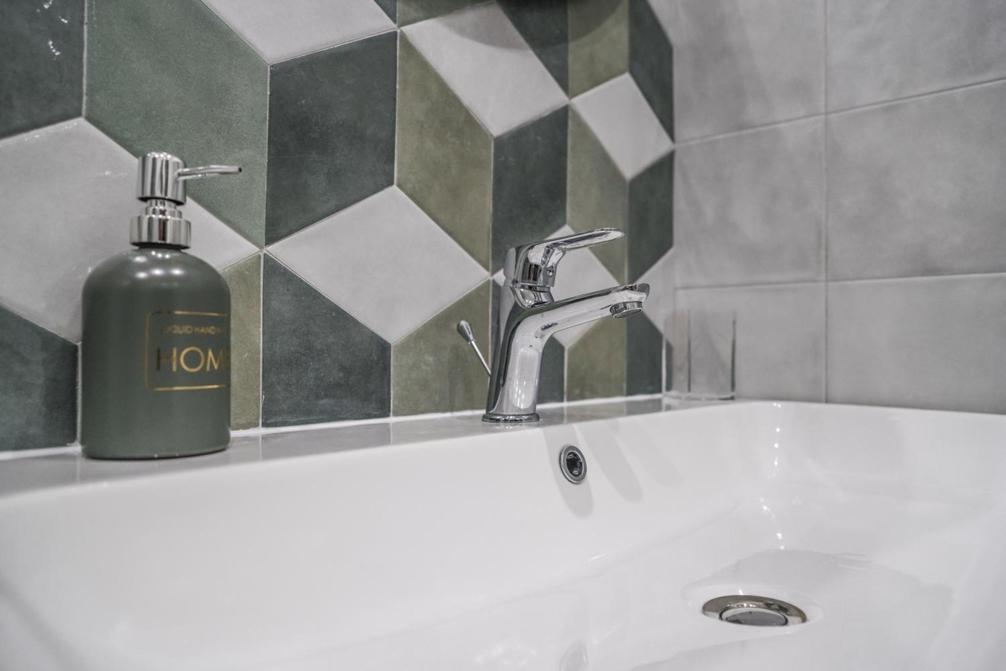 Casa Azzurra Rooms E Apartment 泰拉西尼 外观 照片