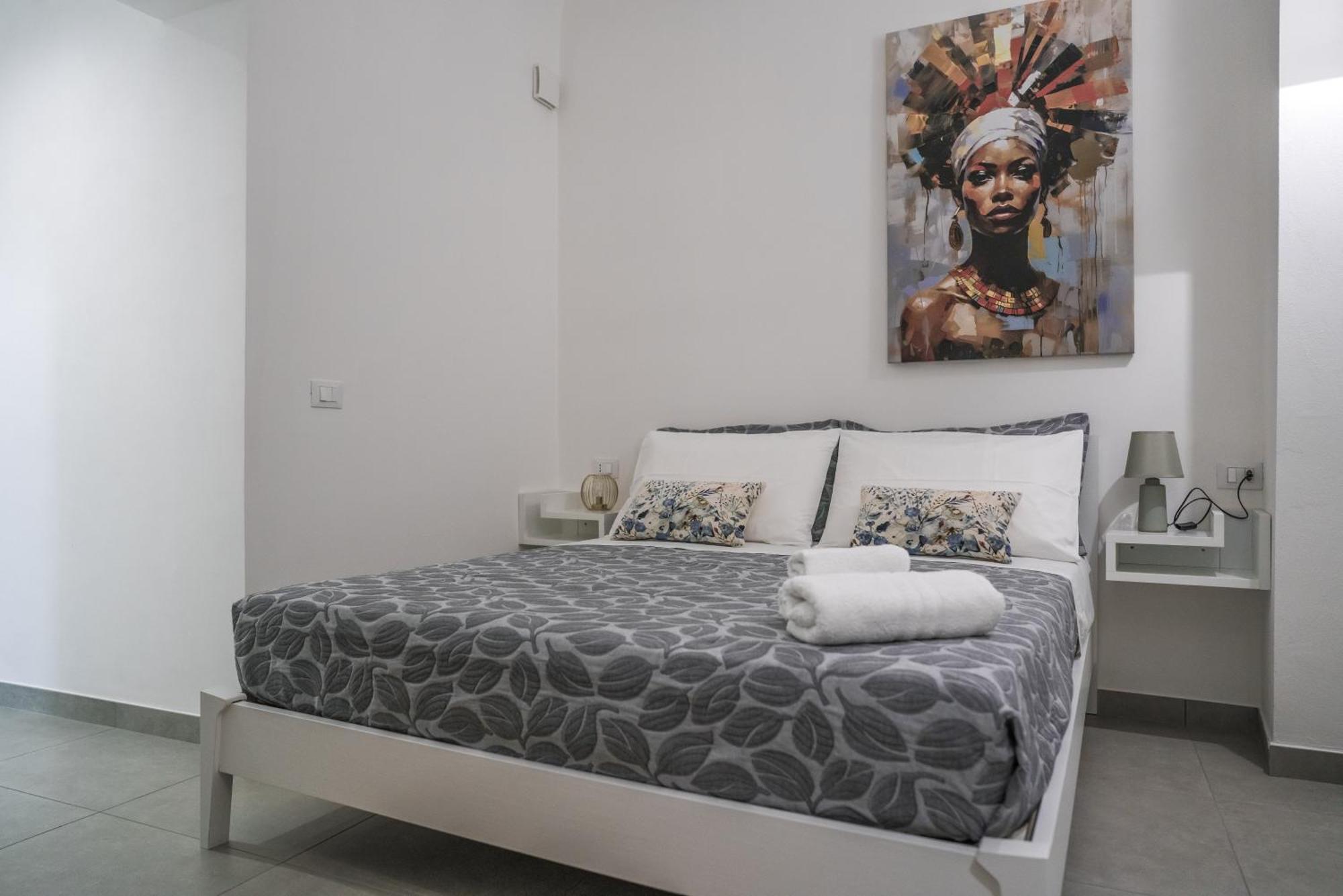 Casa Azzurra Rooms E Apartment 泰拉西尼 外观 照片
