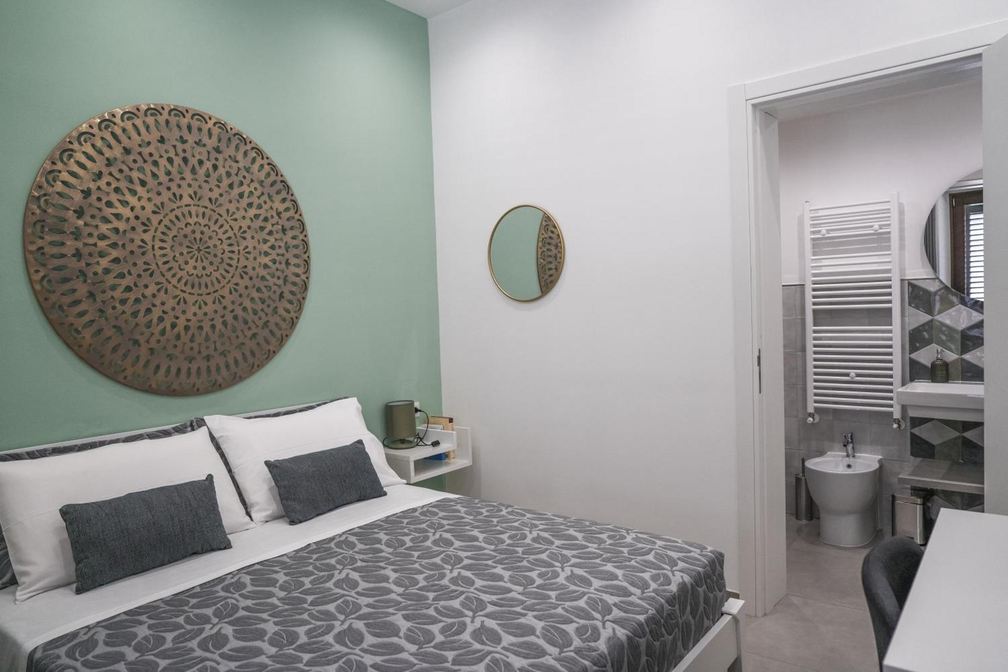 Casa Azzurra Rooms E Apartment 泰拉西尼 外观 照片